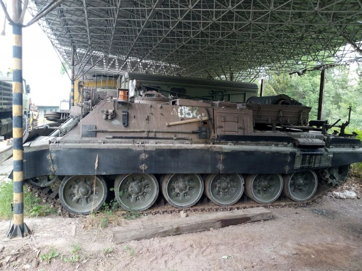 RECOVERY TANK VT-72