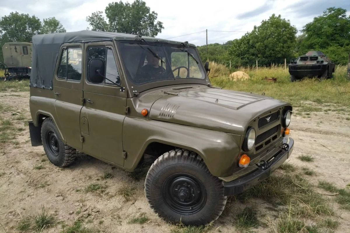 UAZ-469